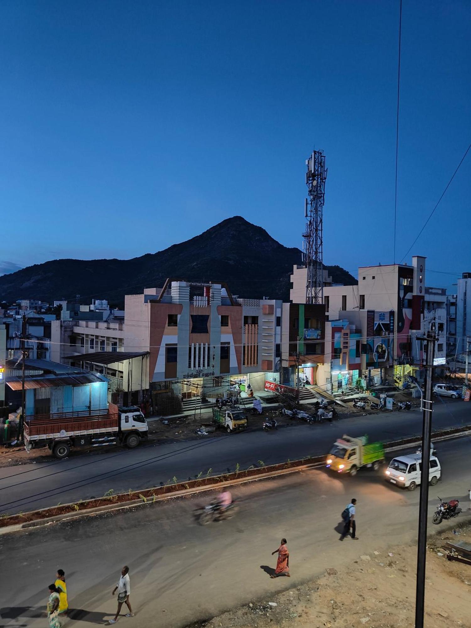 Guru Krupa Home Stay Тируваннамалай Экстерьер фото